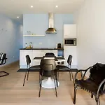R73 Apartments By Domani Hotels
